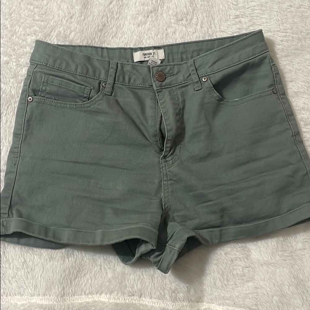 Forever 21 short